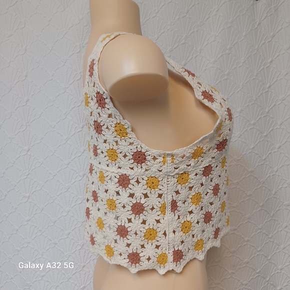 New In Women Size S/m Crochet Floral Women Top - White, Yellow, Brown - Picture 4 of 11